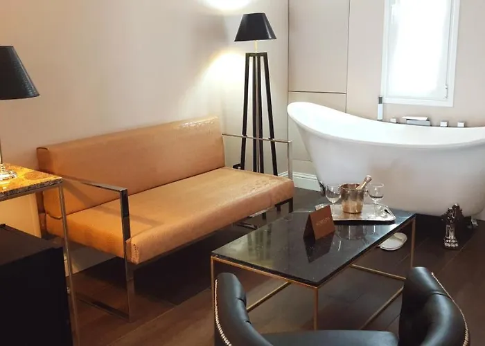 בית הארחה Althea Roof Terrace 4*